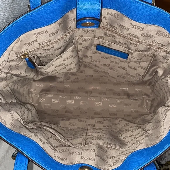 *SOLD*MICHAEL Michael Kors Jet Set Travel LG NS Saffiano Leather Tote In Blue - Picture 14 of 15